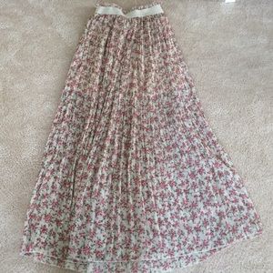 Flowy spring maxi skirt